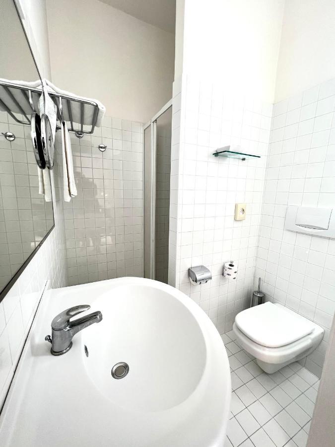 Hotel B&B Montecarlo มิลาโน แมริตทิมา ภายนอก รูปภาพ