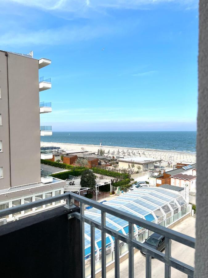 Hotel B&B Montecarlo มิลาโน แมริตทิมา ภายนอก รูปภาพ