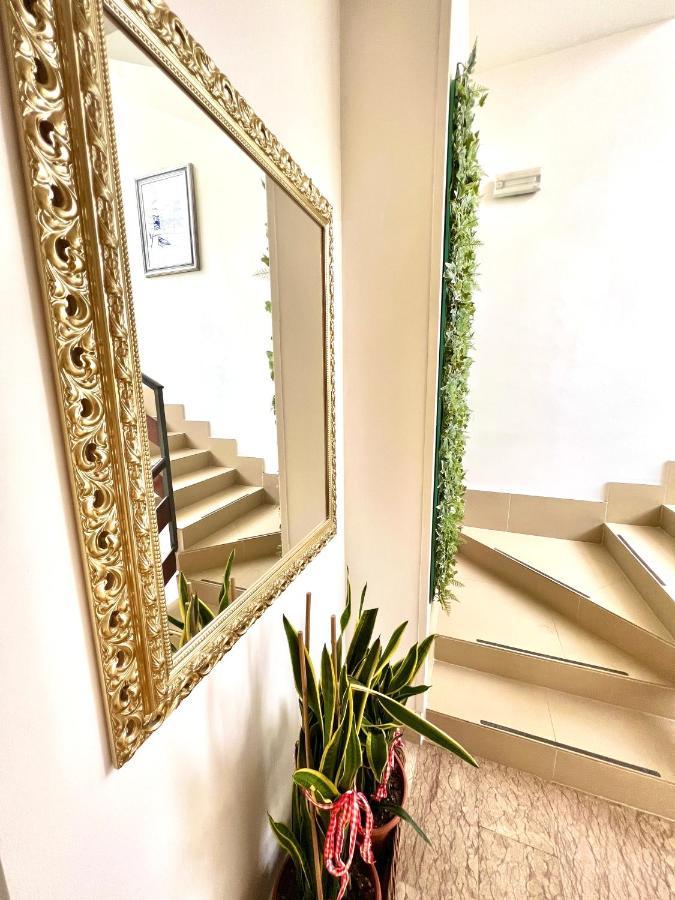 Hotel B&B Montecarlo มิลาโน แมริตทิมา ภายนอก รูปภาพ